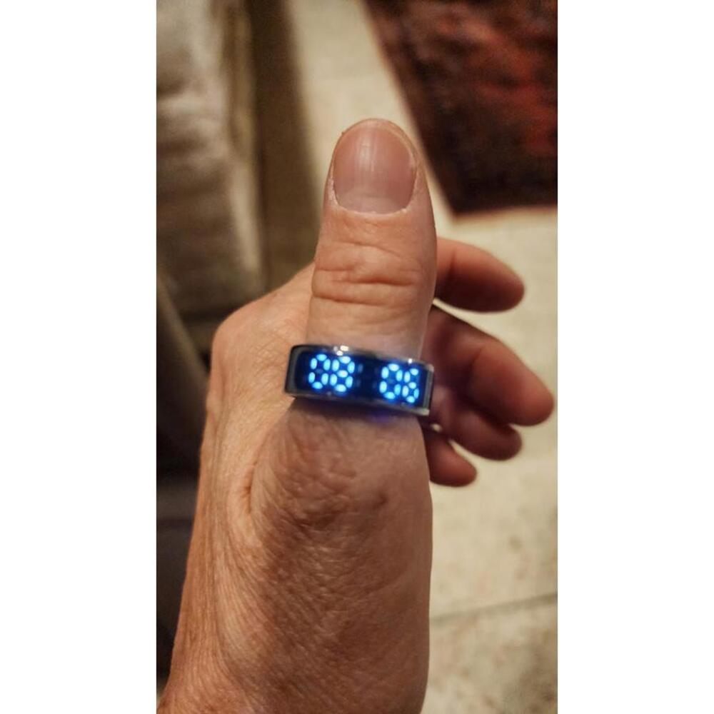 SMART RING, HEALTH & FITNESS TRACKER, SIZE 9, BRAND NEW, DIGITAL DISPLAY